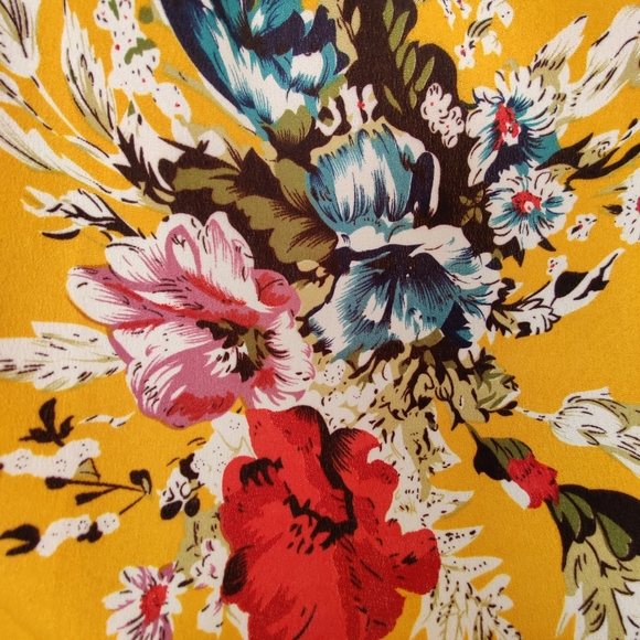 Yellow floral print midi dress - Picture 2 of 5